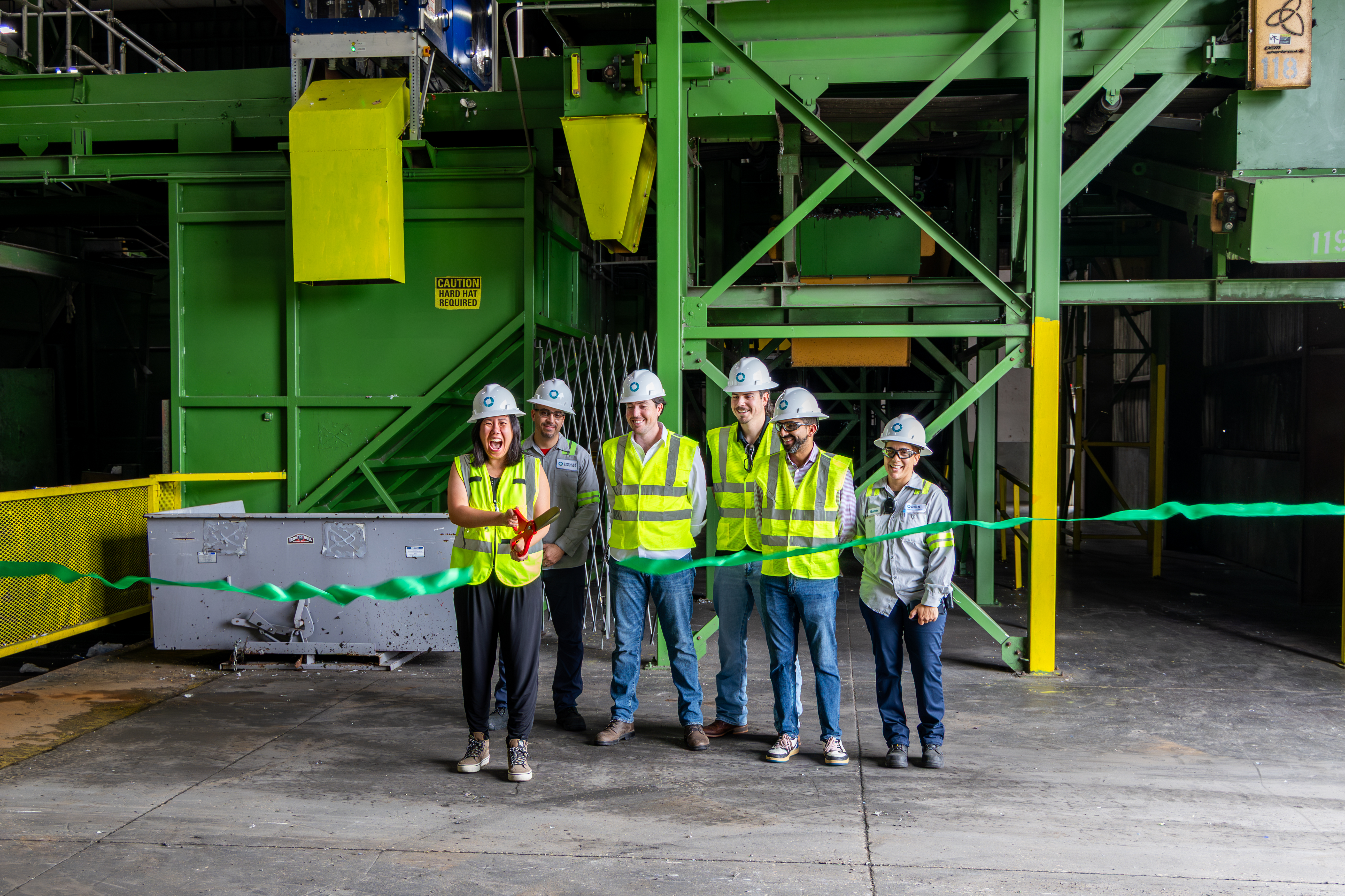 35,000 Recyclables a Day: Glacier Celebrates New AI-Powered Robot at Circular Services Sarasota